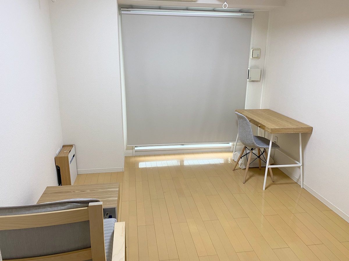 ミニマリストフリーランスの部屋